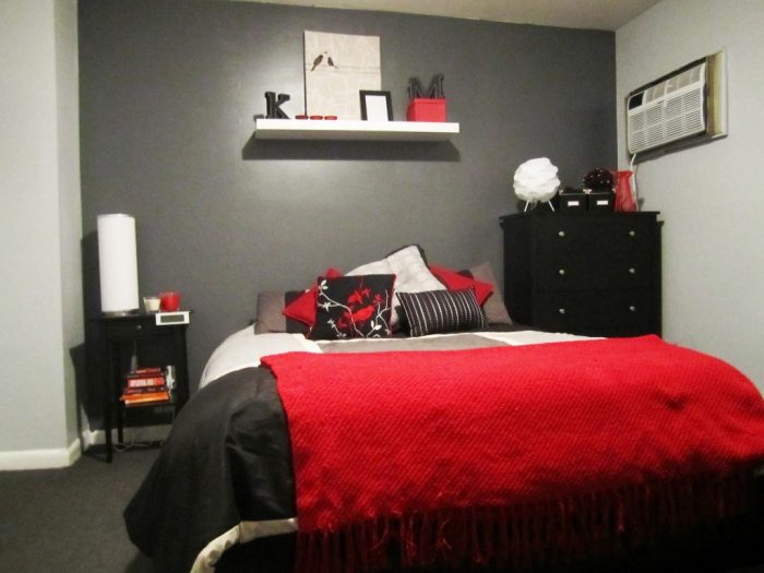 Black and red bedroom decor