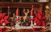 Black red and gold table decor